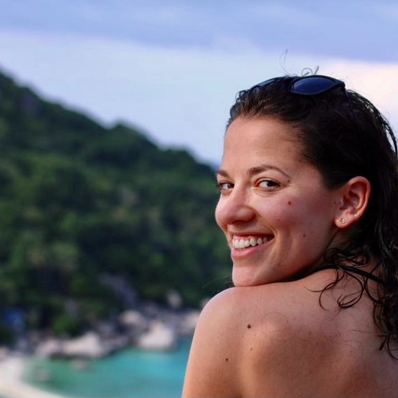 Meet your Posher, Claire - Picture 1 of 1